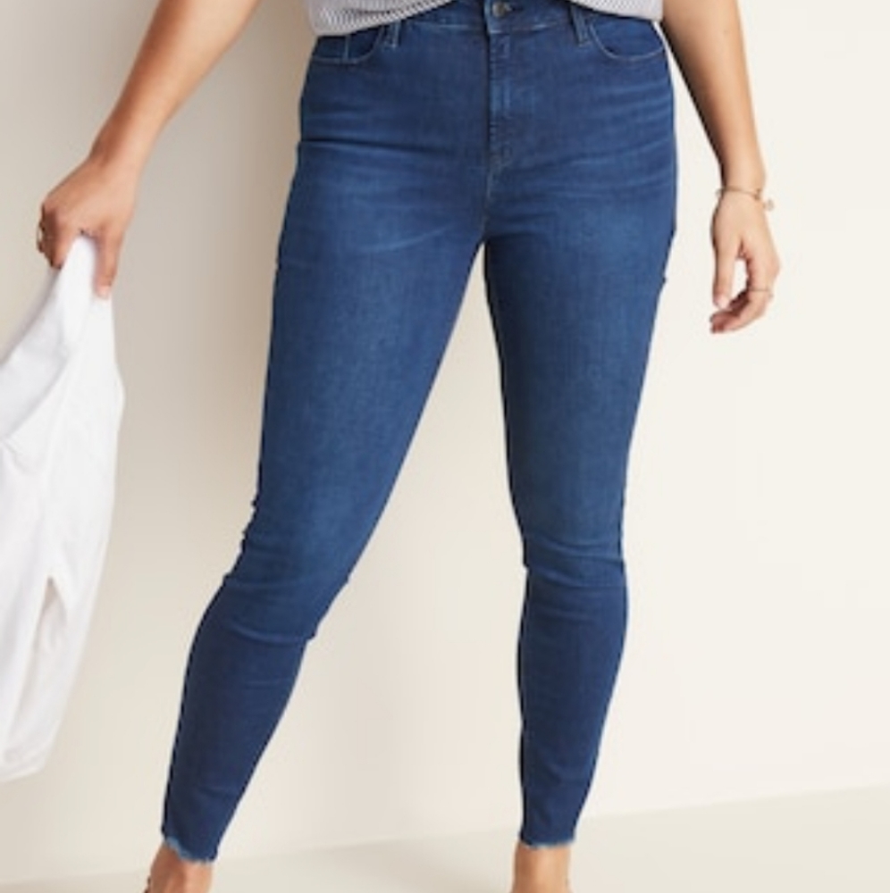 old navy rockstar super skinny raw hem ankle jean size 6